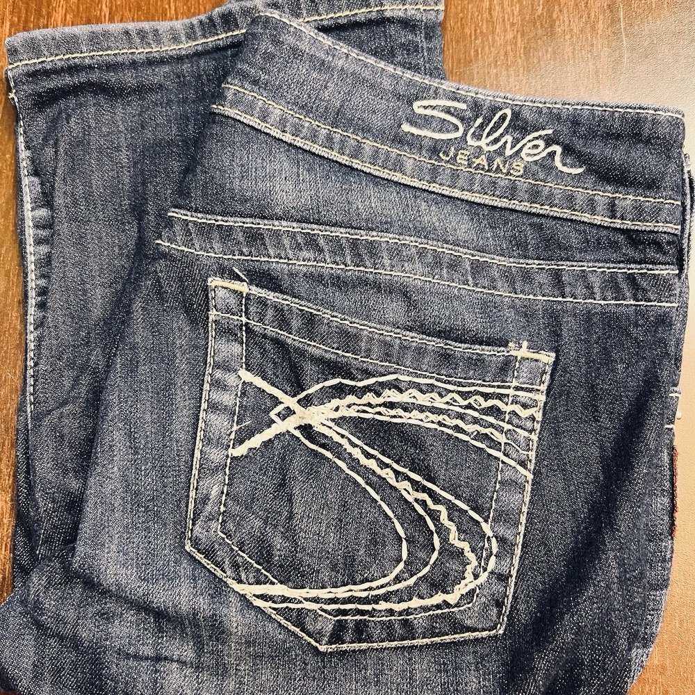 Silver Jeans Co Suki Bermuda Women's‎ W28 Mid Rise Stretch Denim Shorts EUC